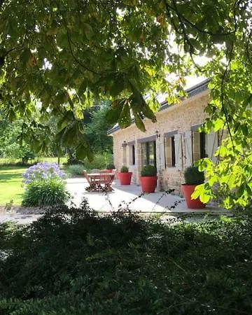A L'oree Du Bois Pommerit-le-Vicomte
